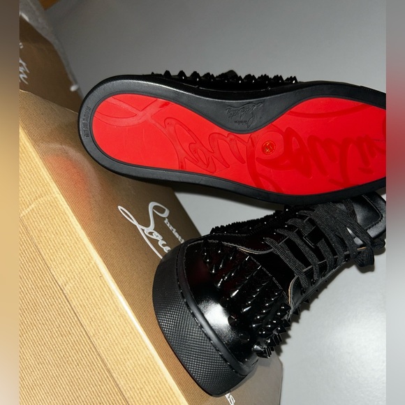 Louboutin new at a good price - Picture 14 of 14